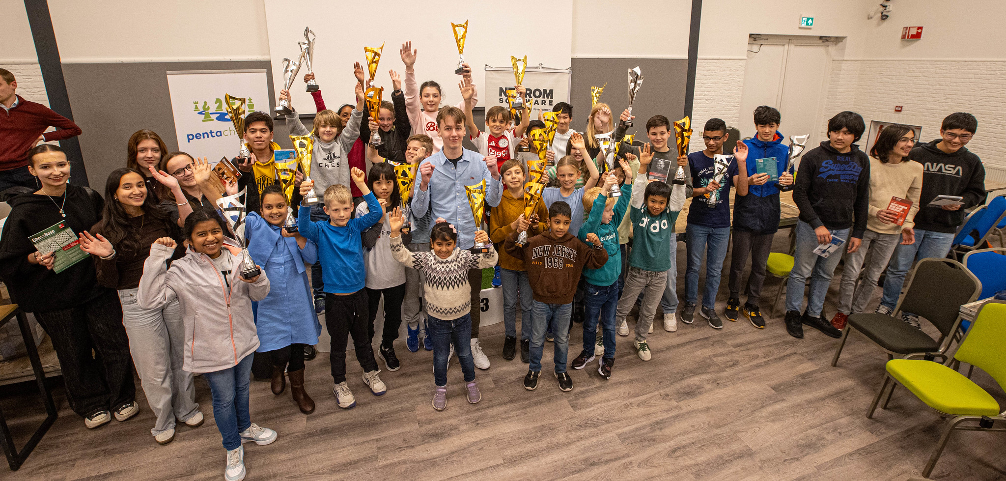 Prijswinnaars NK Snelschaak jeugd (foto Harry Gielen)