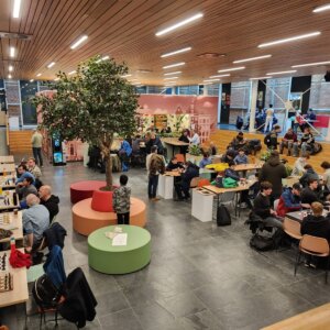 Het NK snelschaak clubteams werd gespeeld in het Cartesius Lyceum Amsterdam (foto org)