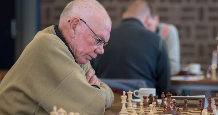 Sytze Faber tijdens Hoogeveen schaaktoernooi 2016